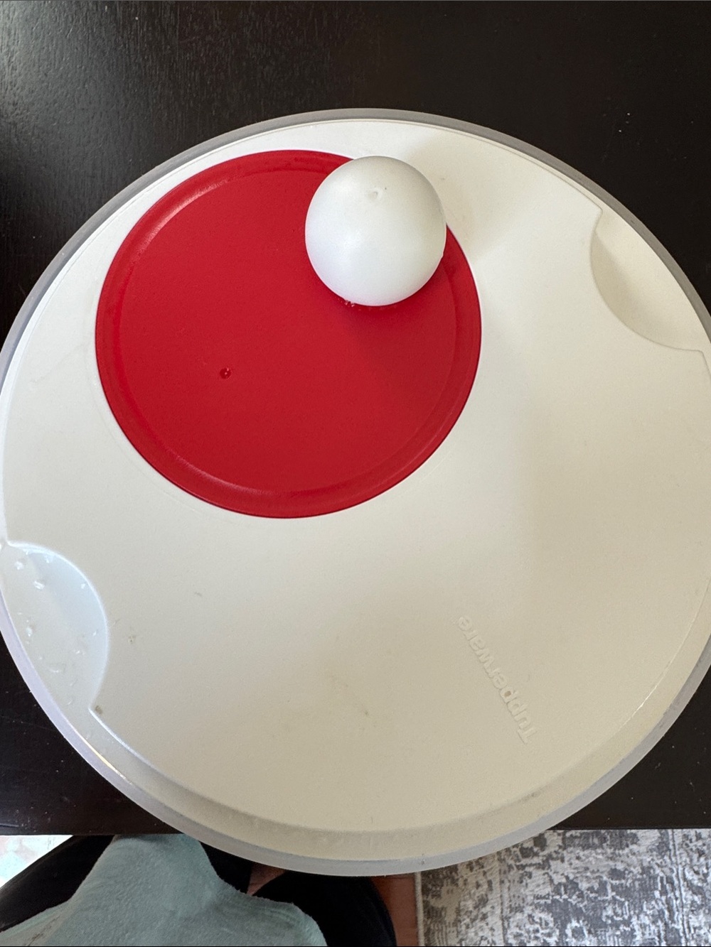 Tupperware White and red salad spinner